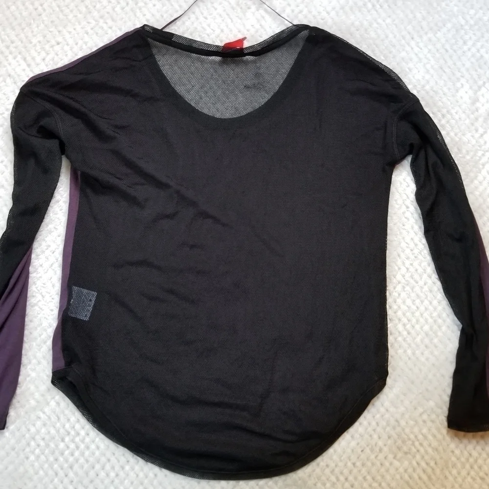 Womens size Small Nike lot of tops